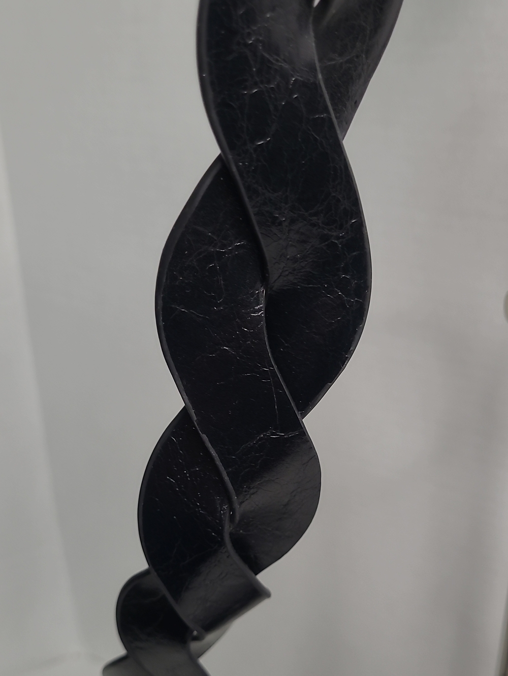 Black braided strap crossbody - Picture 2 of 4